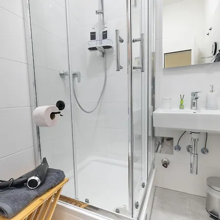 Stylish In Old Town Cozy & Lägenhet Linz